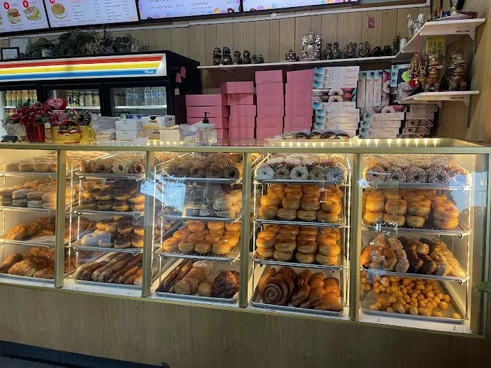 Rollo's Donuts Picture 10