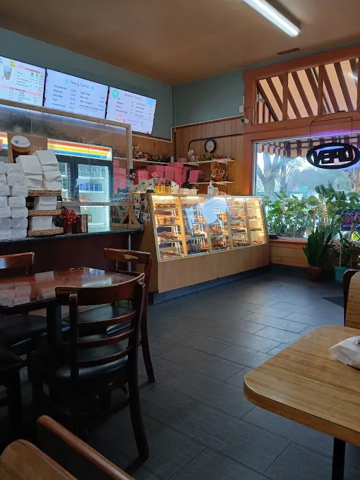 Rollo's Donuts Picture 2