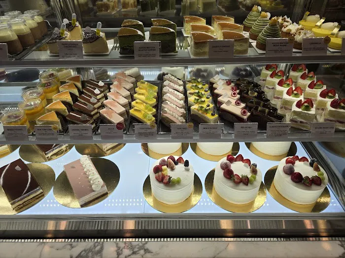 Satura Cakes Picture 1