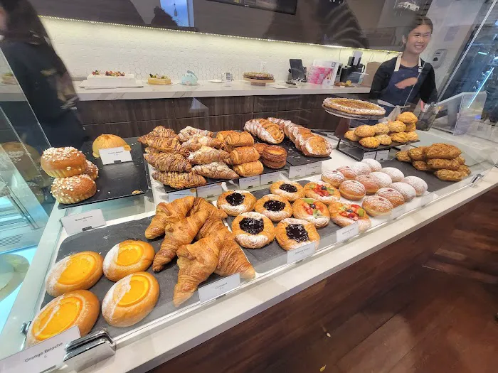 Satura Cakes Picture 4