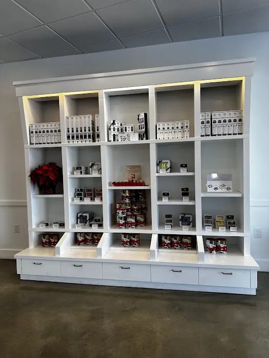 Lady M Cake Boutique - Los Altos Picture 4