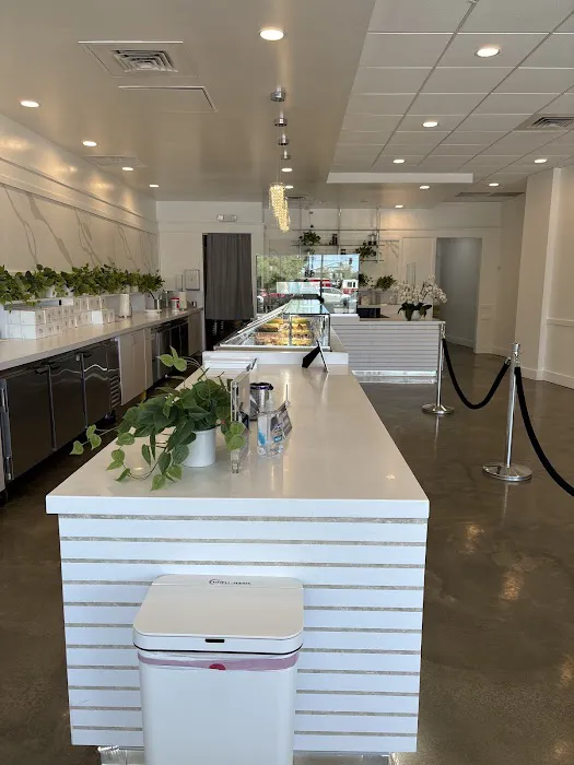 Lady M Cake Boutique - Los Altos Picture 1