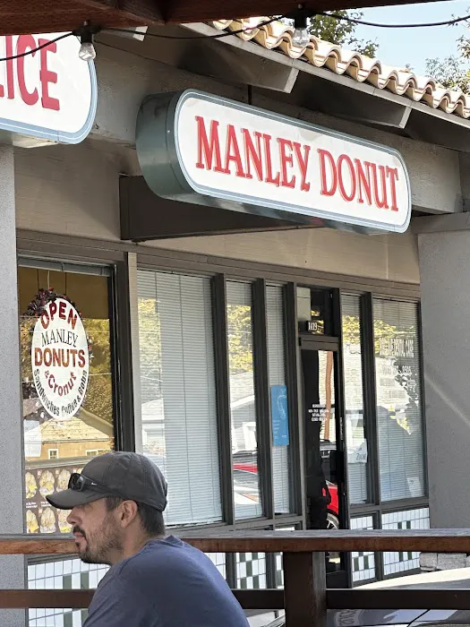 Manley Donuts Picture 8