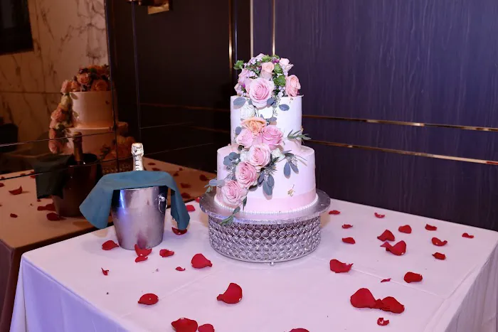 Linda's Bakery Picture 10
