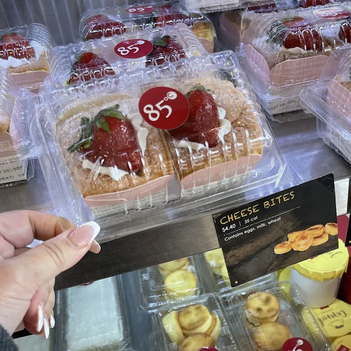 85°C Bakery Cafe - Waterford Picture 6