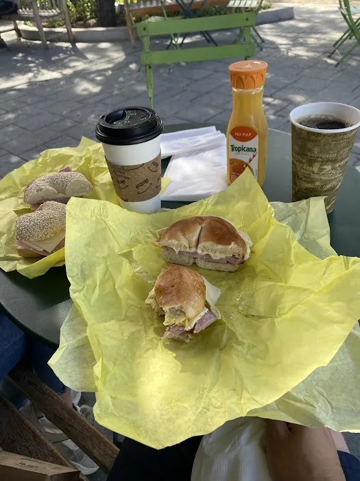 House of Bagels Picture 9