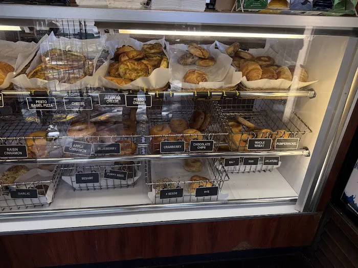 House of Bagels Picture 7