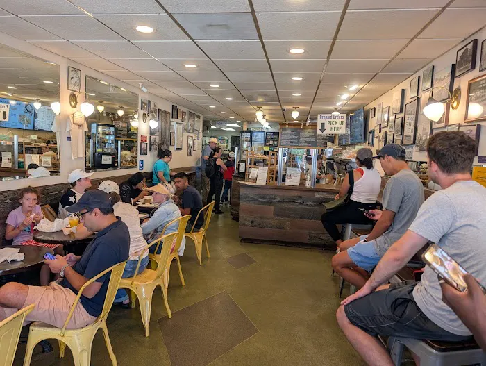 Izzy's Brooklyn Bagels Picture 10