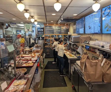 Izzy's Brooklyn Bagels