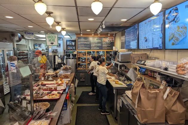 Izzy's Brooklyn Bagels