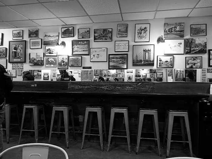 Izzy's Brooklyn Bagels Picture 7