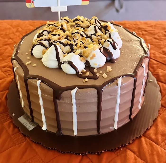 Red Ribbon Bakeshop Picture 4