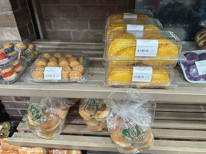 Valerio's Tropical Bake Shop Picture 9