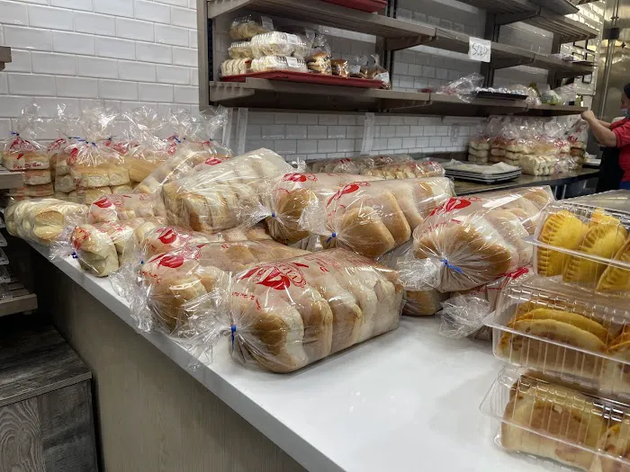 Valerio's Tropical Bake Shop Picture 4