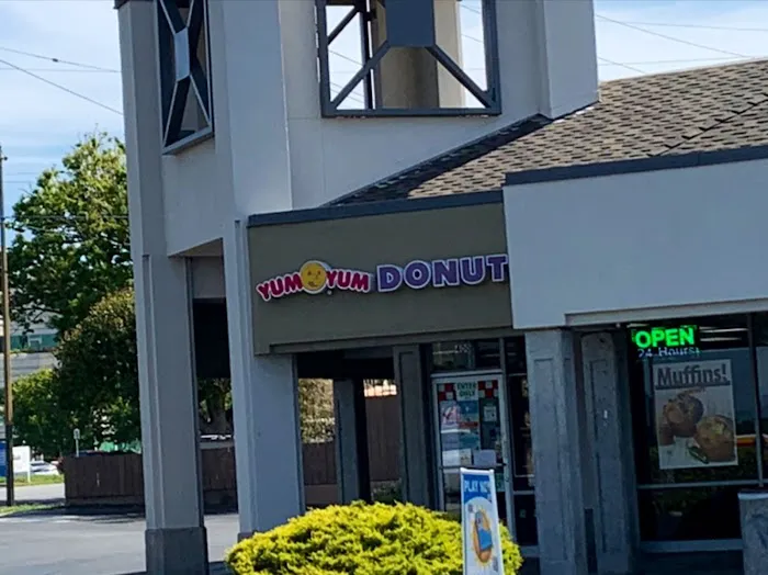 Yum Yum Donuts Picture 9