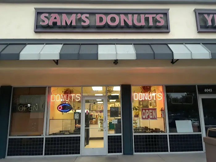 Sam's Donuts Picture 5