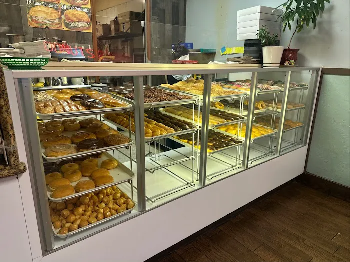 Sam's Donuts Picture 4