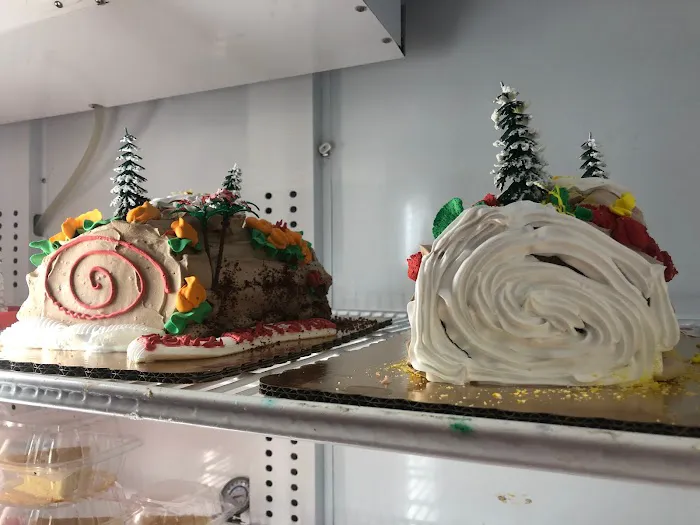 Delizias Bakery Picture 7
