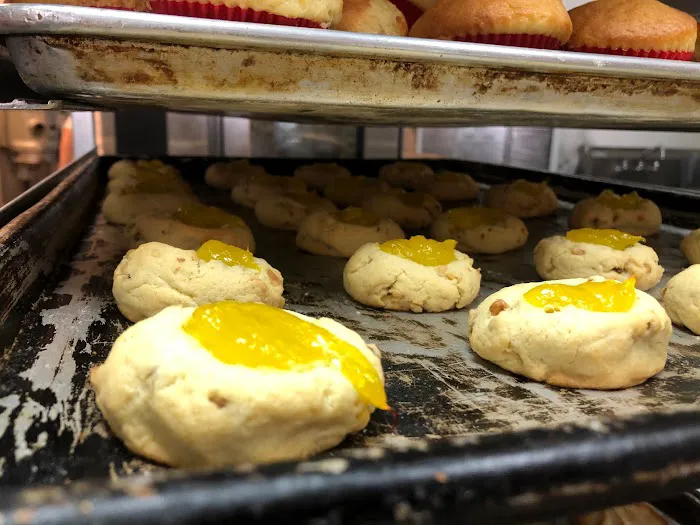 Delizias Bakery Picture 6