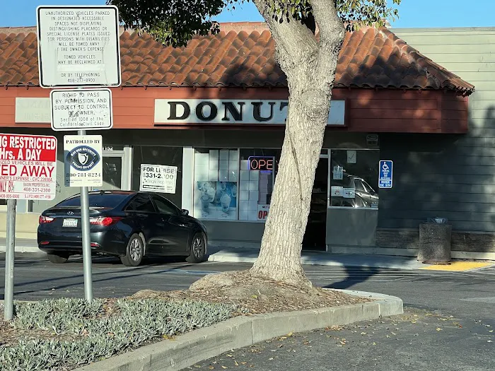 Christy's Donuts Picture 4