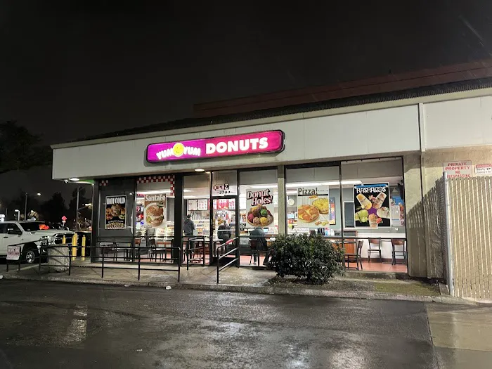 Yum Yum Donuts Picture 3