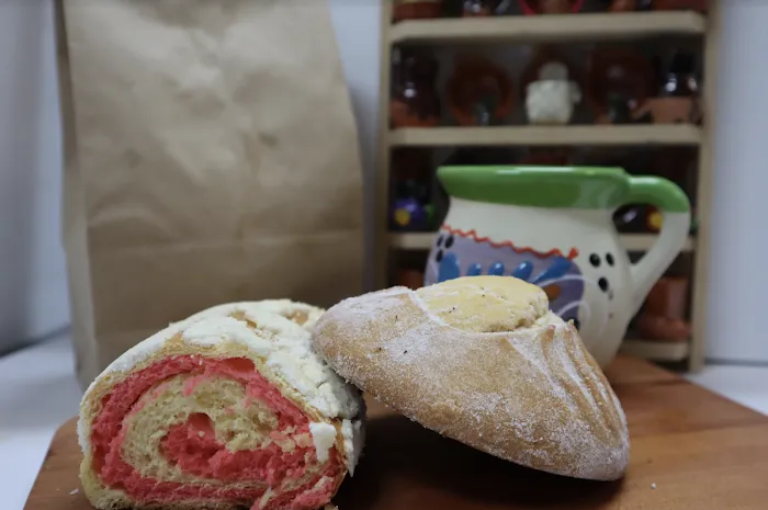 Delizias Bakery Picture 3
