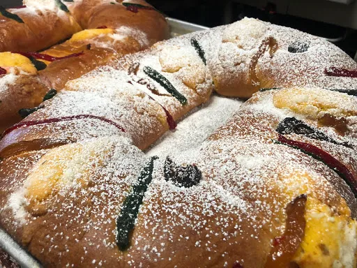 Delizias Bakery Picture 1