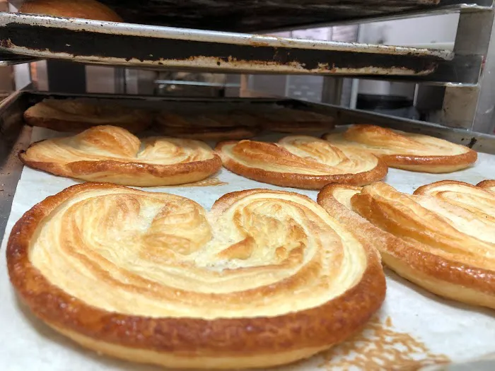 Delizias Bakery Picture 5