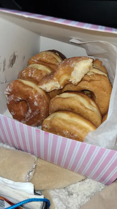Daybreak Donuts & Ice Cream Picture 2