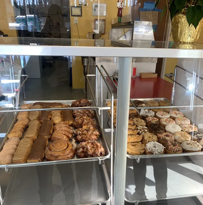 Daybreak Donuts & Ice Cream Picture 9