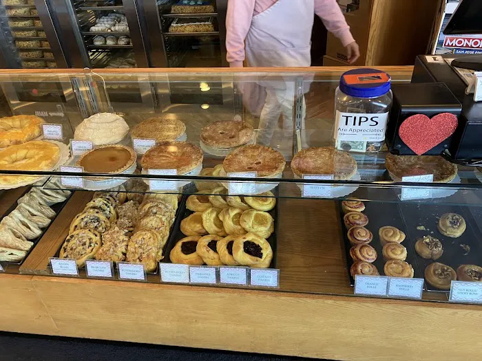 Peters' Bakery Picture 7