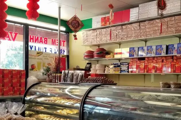 Van’s Bakery