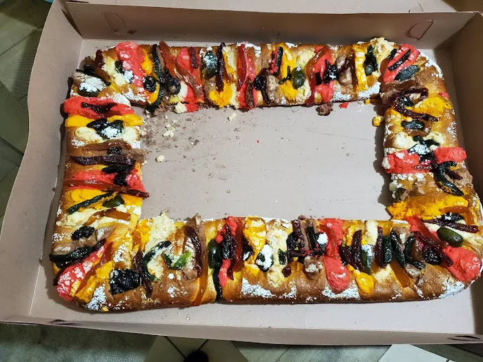 Los Tres Hermanos Bakery Picture 4