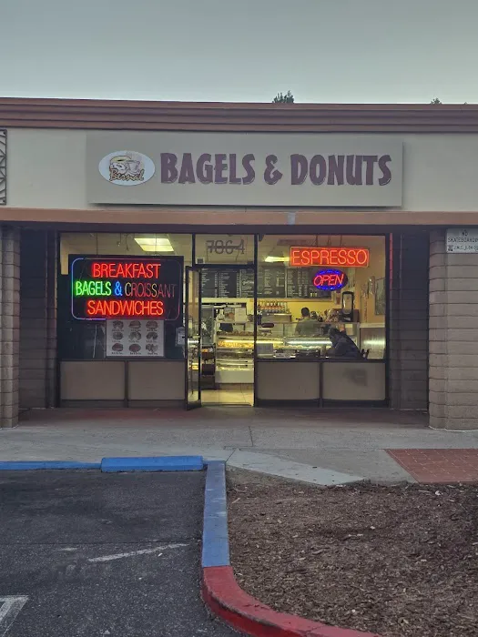 Bernal Bagels & Donuts Picture 5