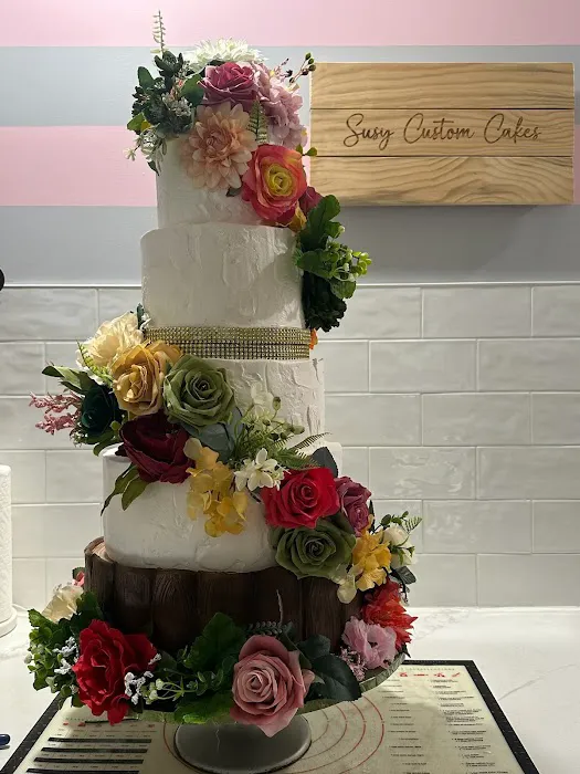 Susy Custom Cakes Picture 8