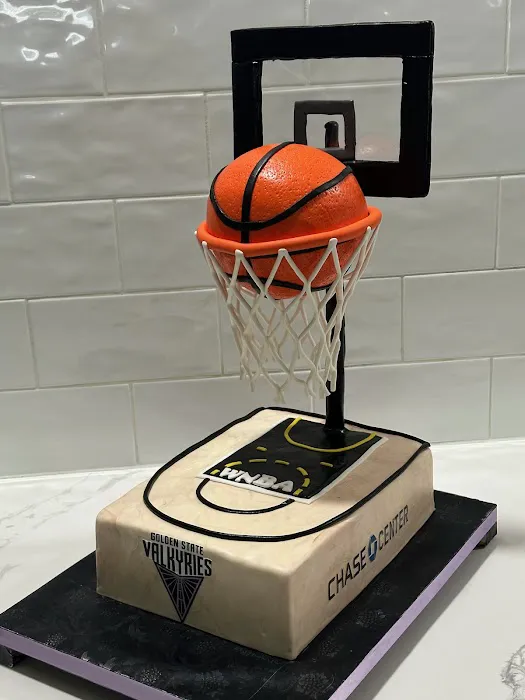 Susy Custom Cakes Picture 7