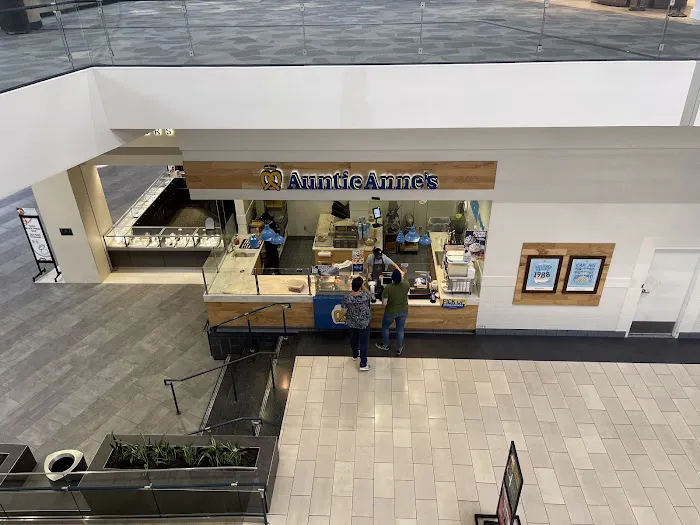 Auntie Anne's Picture 3