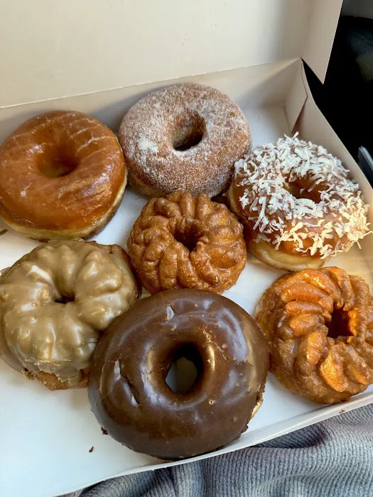 Chuck's Donuts Picture 10