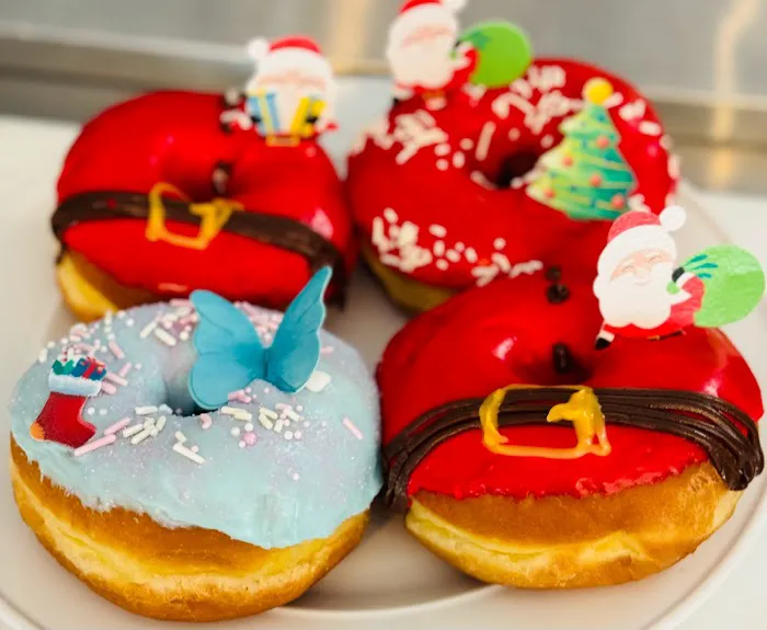 San Carlos Chuck's Donuts Picture 4