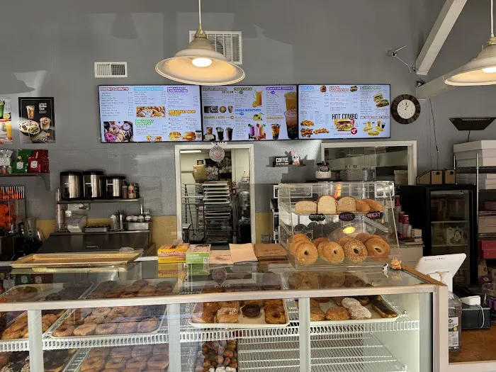 San Carlos Chuck's Donuts Picture 2