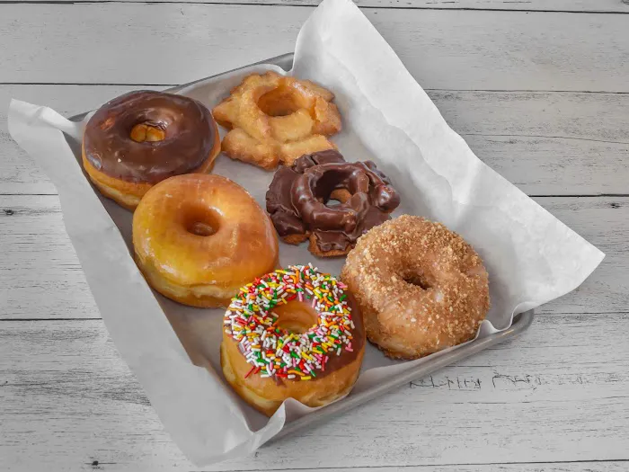 San Carlos Chuck's Donuts Picture 9