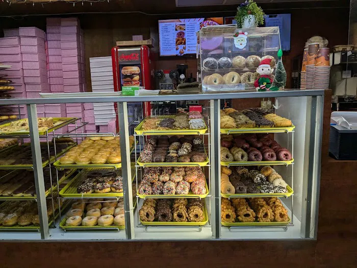 Chuck's Donuts Picture 4