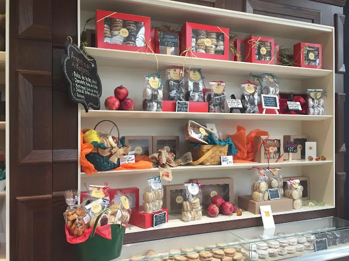 Lolita Artisanal Bakery- Cafe Picture 5