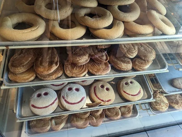 Munguia's Bakery Picture 3