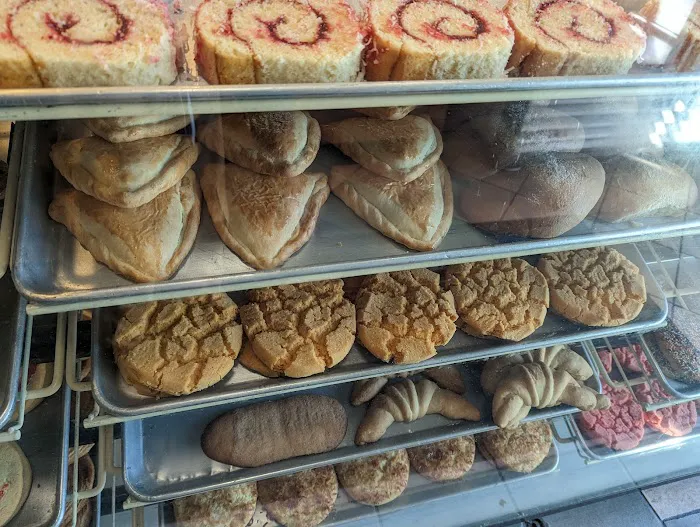 Munguia's Bakery Picture 2