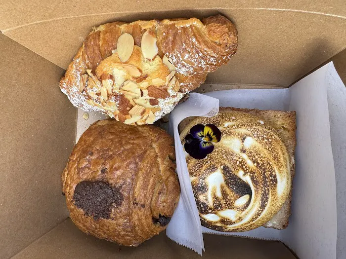 Twelvemonth Bakehouse Picture 8