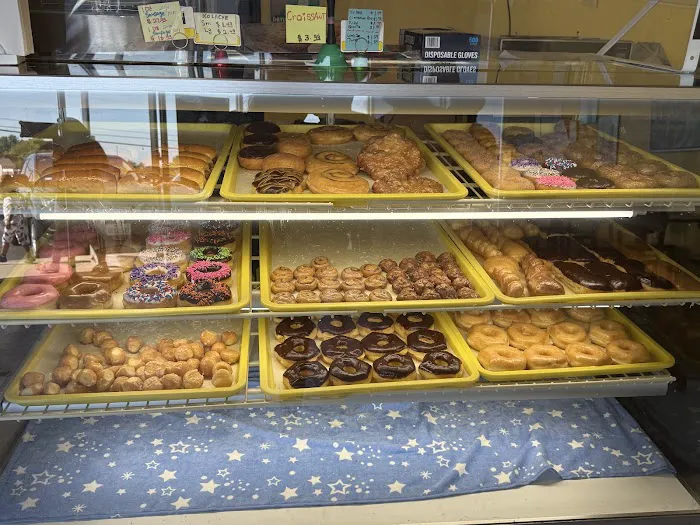 Expressway Donuts Picture 10