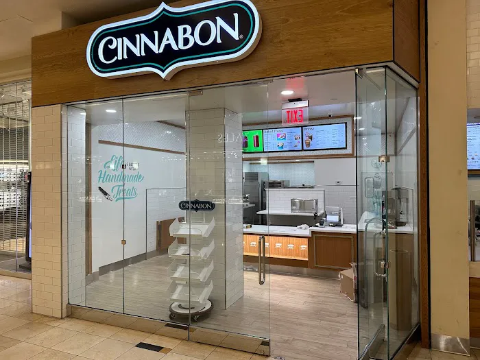 Cinnabon Picture 7