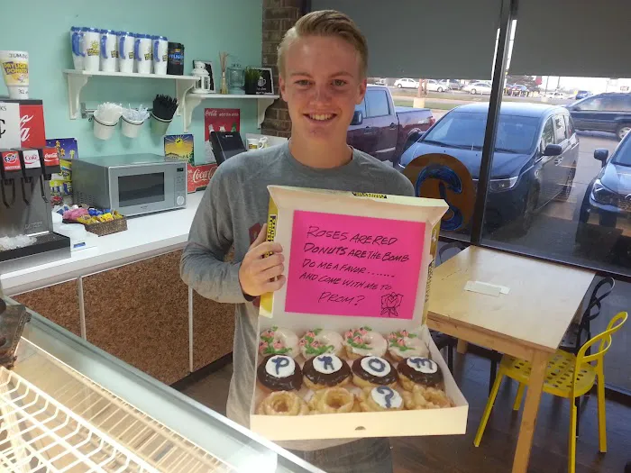 Daylight Donuts Picture 5