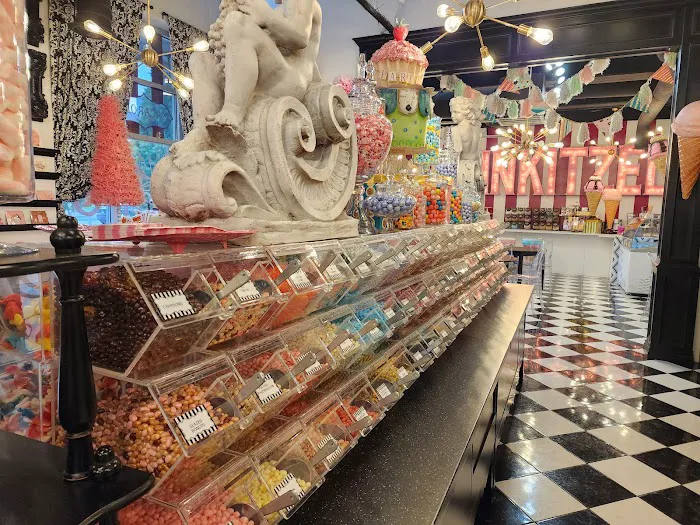 Pinkitzel Candy & Cupcakes Bricktown Picture 10